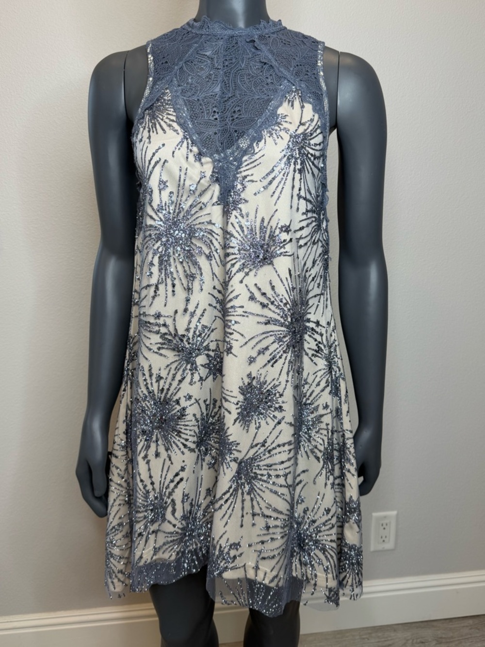 Southern Fried Chicks Mini Dress size S Grey Cream Lace Sequin wedding party NWT